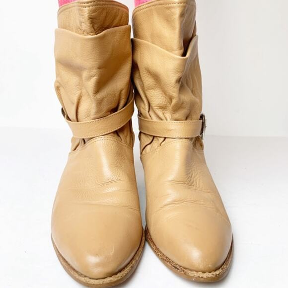 Vintage Camel Ankle Cowboy Style Booties SZ 8.5 - Picture 3 of 10